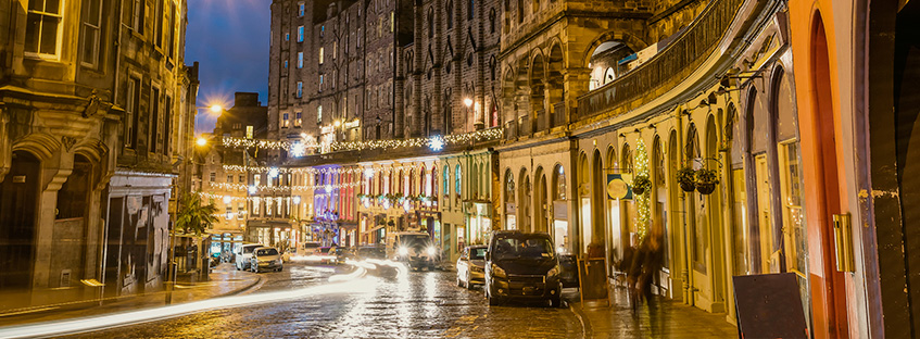 Victoria street at night