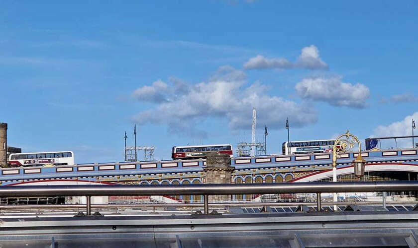 Buses crossing North Bridge