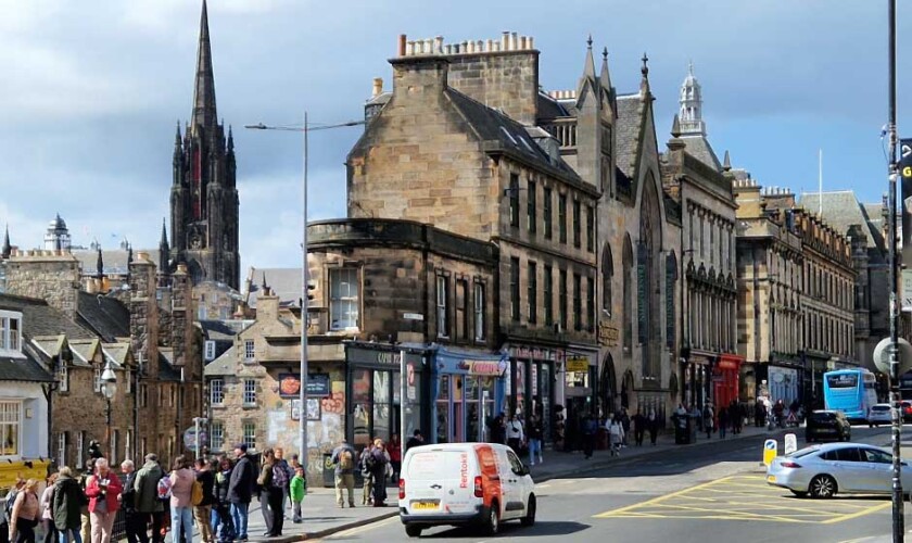 Edinburgh free tour