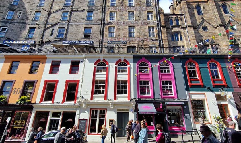 Victoria Street and Victoria Terrace balconies