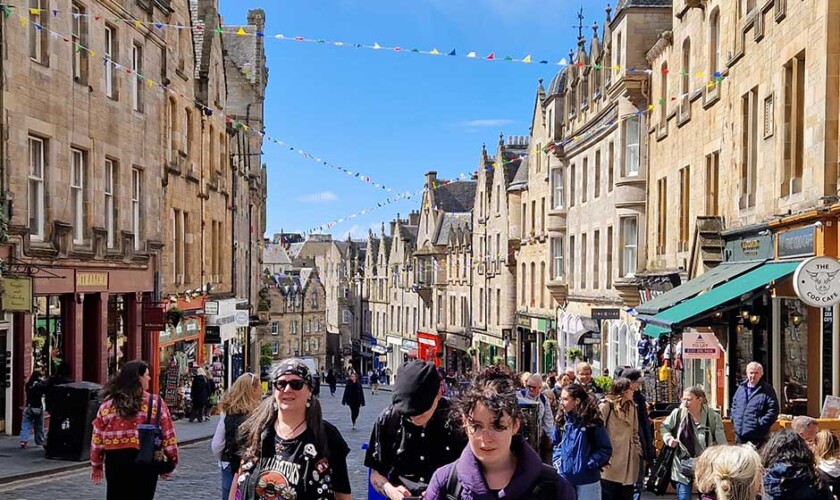 Cockburn Street guided tour of Edinburgh