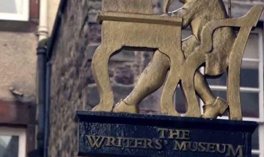 Edinburgh Writers' Museum free tour