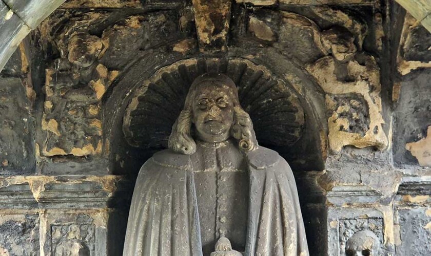 tomb in Greyfriars cemetery