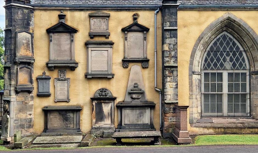 tombs at Greyfriars Kirk